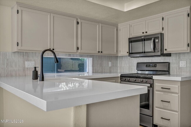 Building Photo - 7554 Wheeldale Cir