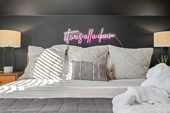 Building Photo - 6508 Stone Lake Dr