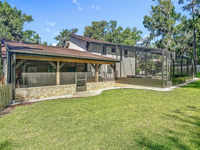 Building Photo - 4661 SW 7th Avenue Rd