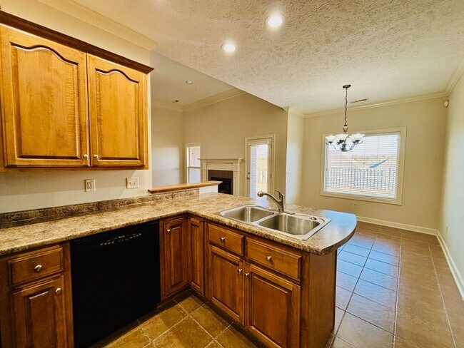 Building Photo - Walnut Trace Subdivision