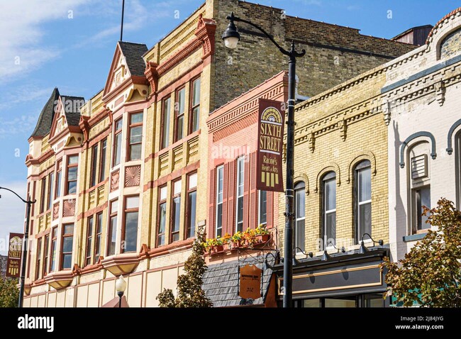 Building Photo - 2064 Douglas Ave