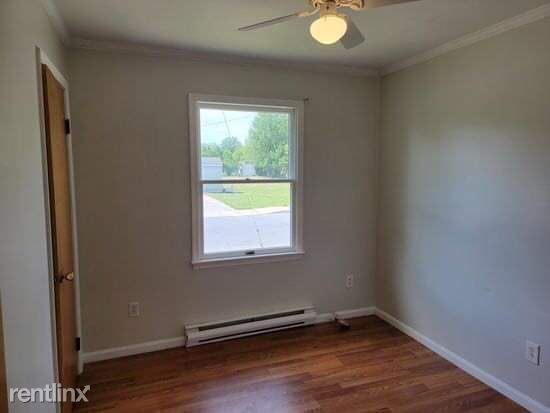 Building Photo - 3 br, 1 bath House - 103 W Milby St