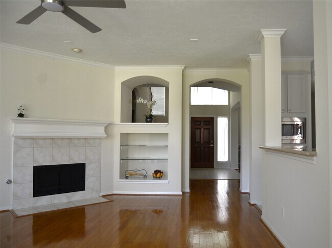 Building Photo - 218 Heathbrook Ln