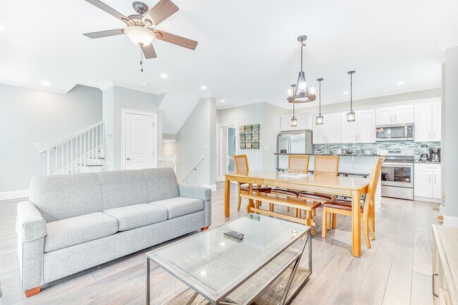 Building Photo - 7401 N Ocean Blvd