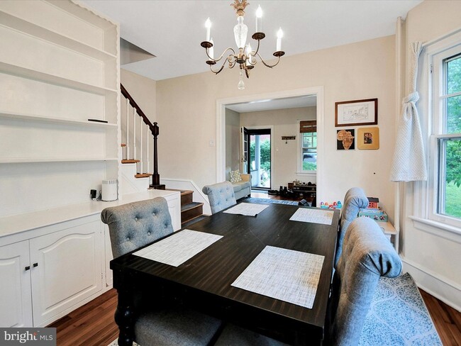 Building Photo - 3 Bells Mill Rd