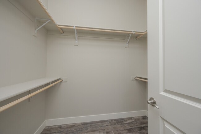 Building Photo - 1334 Scout Trl