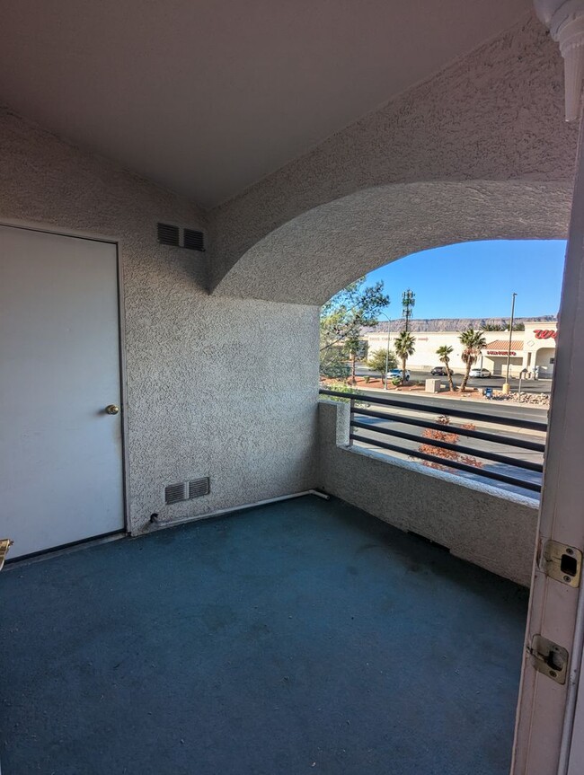 Building Photo - CENTRALLY LOCATED CONDO