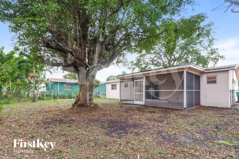 Building Photo - 4180 NW 34th Way