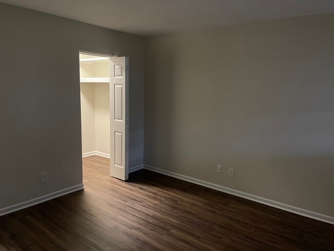 Guest Bedroom - 395 Redding Rd