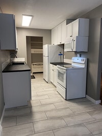 Building Photo - 946 Westbrooke Way