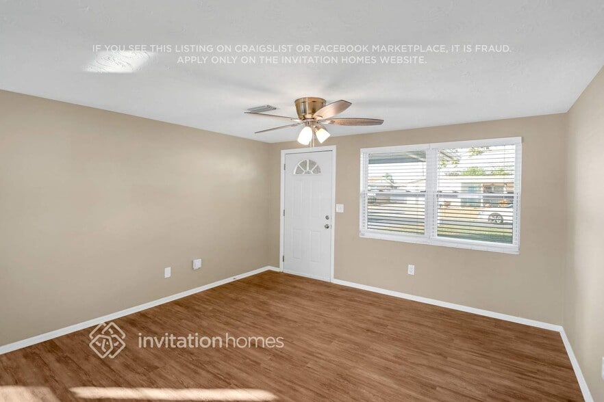 Building Photo - 3910 Beechwood Dr