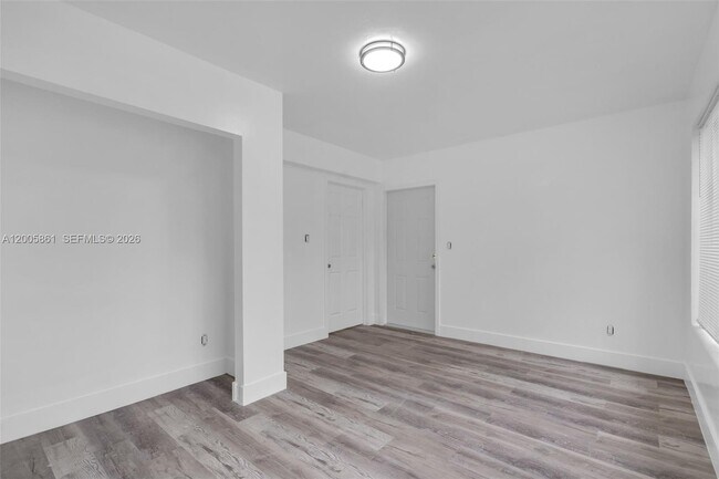 Building Photo - 265 NE 55th Terrace