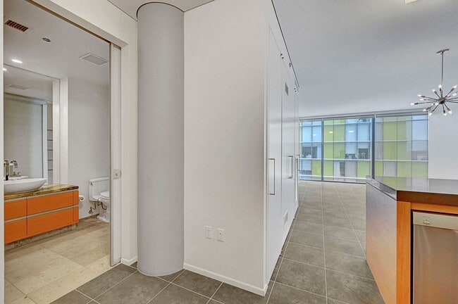 Building Photo - Veer Towers 2310E- City/Strip Views from this Stunning 1Bd/1Ba Residence