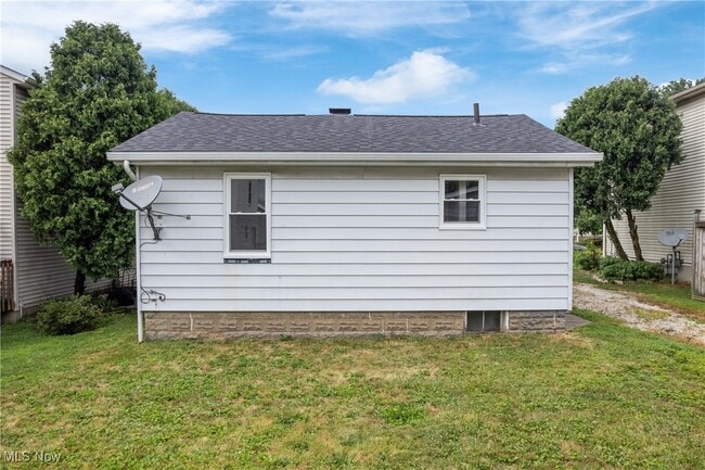 Building Photo - 1056 Belden Ave