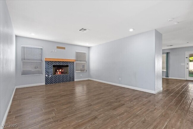 Building Photo - 9300 Valencia Canyon Dr