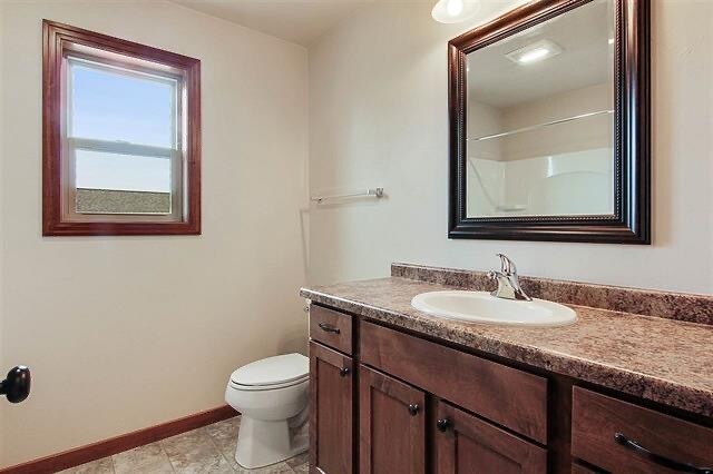 Building Photo - 207 Greenbrier Dr