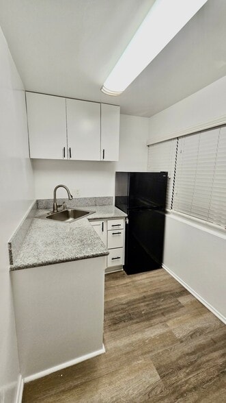 Building Photo - 20951 Roscoe Blvd