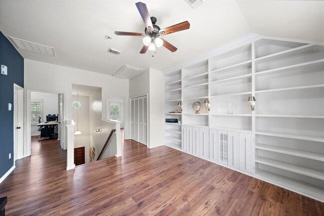 Building Photo - 3607 Chesapeake Ct