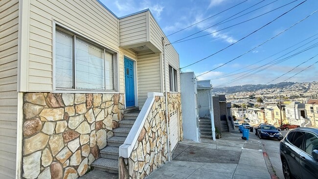 Building Photo - Charming Silver Terrace 3 Bedroom/1 BA SFH with Private Garden Oasis +Flex Bonus Room- AMSI