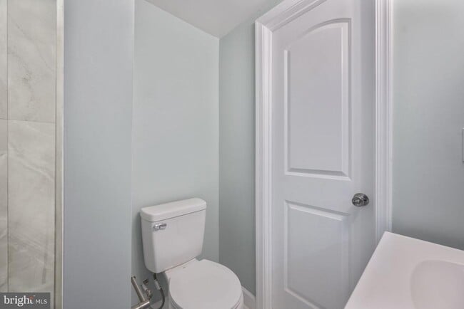 Building Photo - 328 S Macon St.