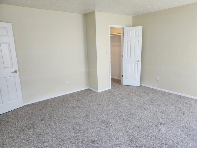 Building Photo - 6225 Bent Tree Dr NW