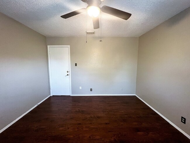 Building Photo - 7543 Prairie Lace