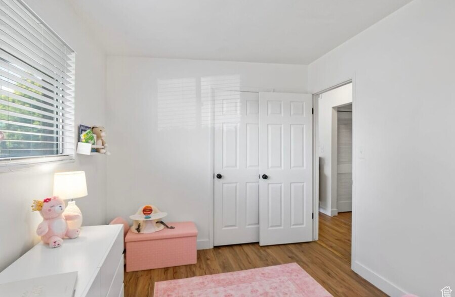 Building Photo - 521 S 330 E