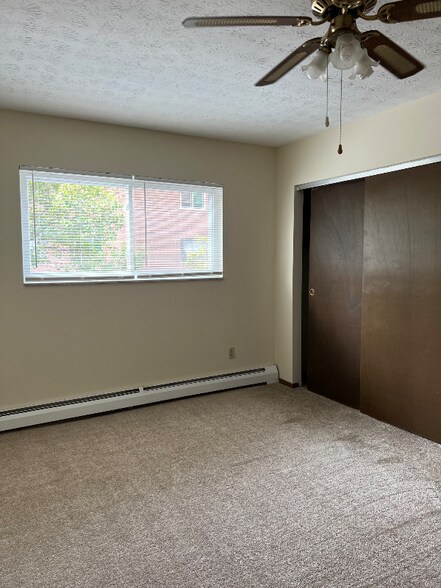 Building Photo - 2065 Sutton Ave