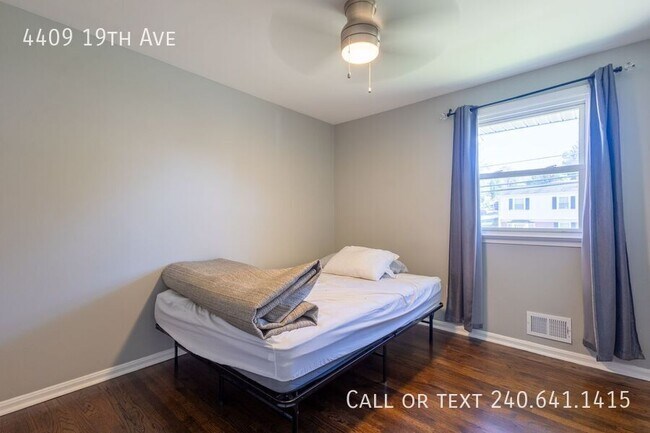 Building Photo - 4409 19th Ave