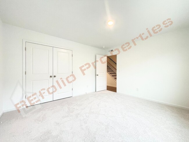 Building Photo - Brand New 3 Story, 4 bedroom, 3.5 bathroom Townhome Featuring a 1st floor Guest Suite, 2 Car Gara...