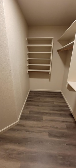 Building Photo - 740 Autumn Meadows Dr