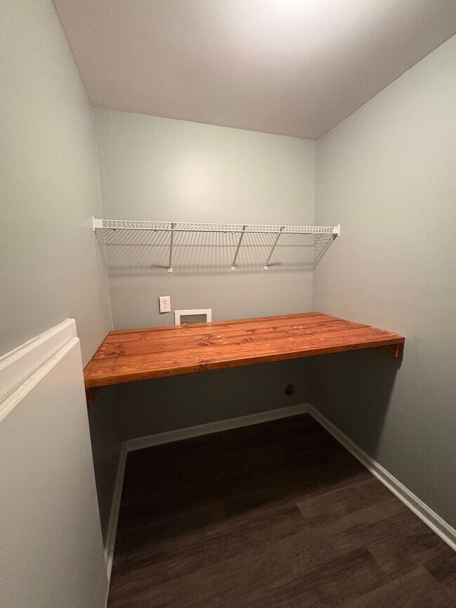 Building Photo - Lovely 3 Bed 2 Bath Raeford Home