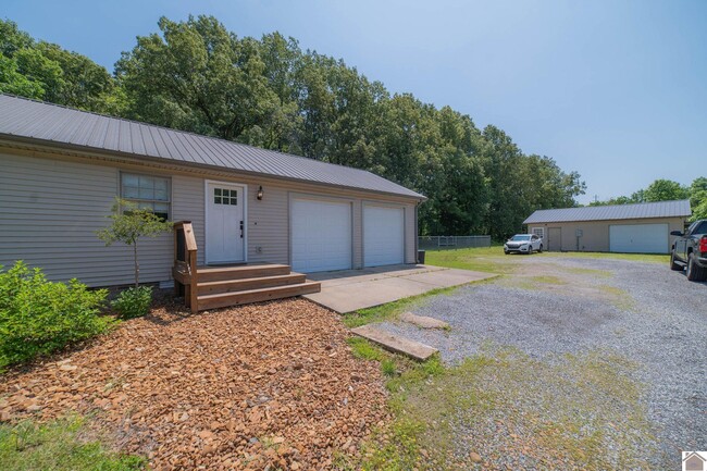 Building Photo - 8230 Cairo Rd