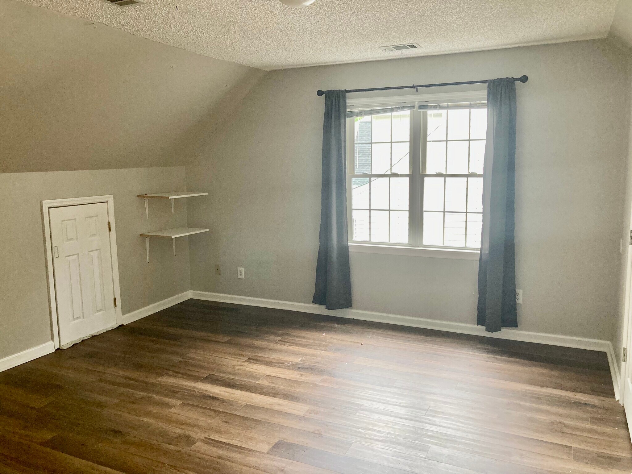 Building Photo - 1237 Beringer Forest Ct