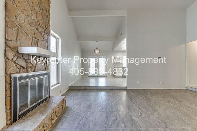 Building Photo - 6913 Fawn Canyon Dr
