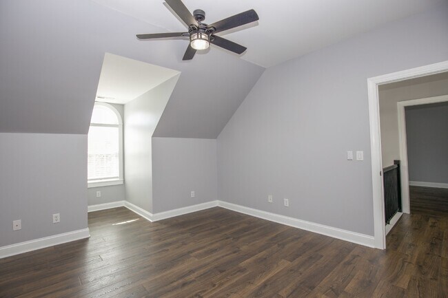 Building Photo - "Spacious and Inviting 2620 sq. ft. Home i...