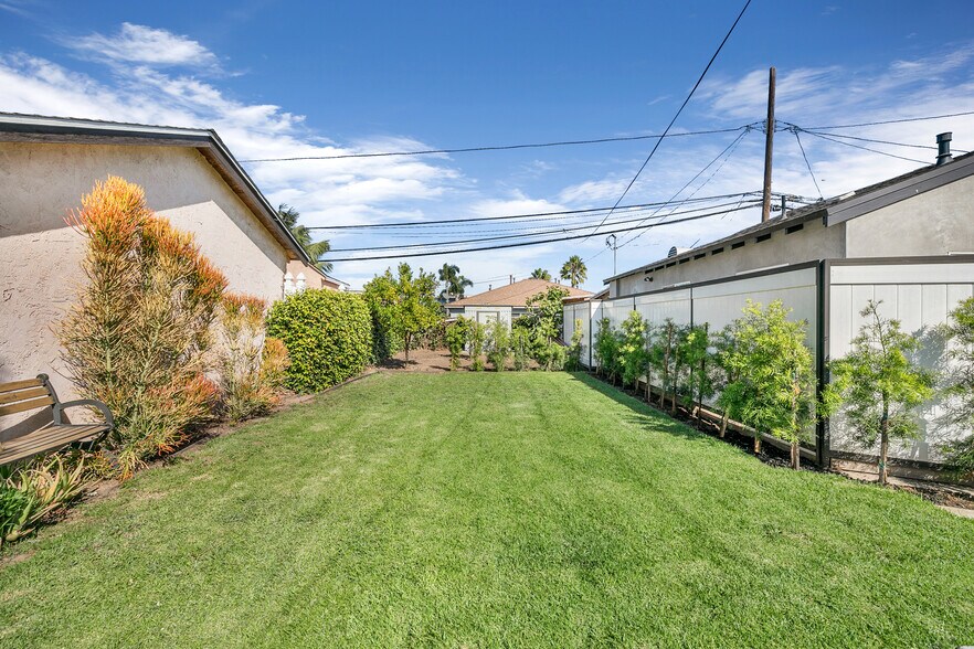 Building Photo - 3620 Tuller Ave