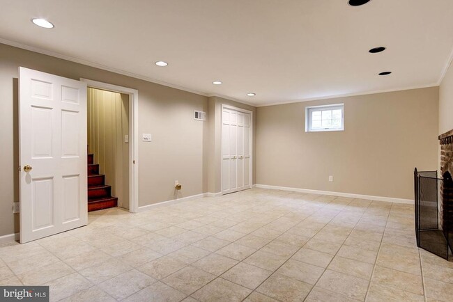 Building Photo - 5013 Brookdale Rd