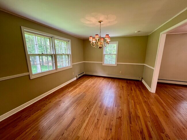 Building Photo - 25 Jade Tree Ln