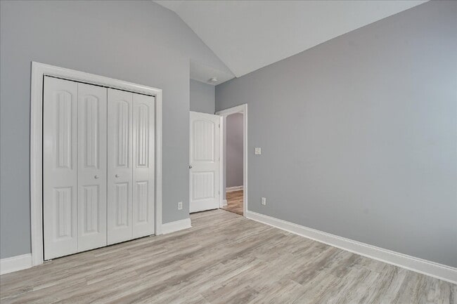 Building Photo - 665 Dunrobin Ln