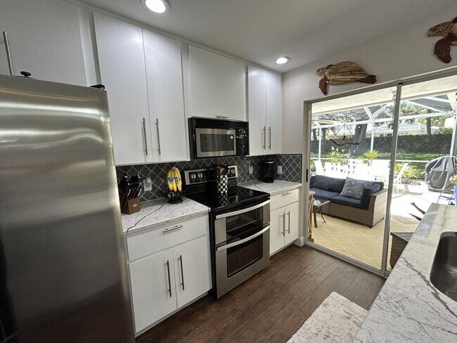 Building Photo - 7204 Geminata Oak Ct