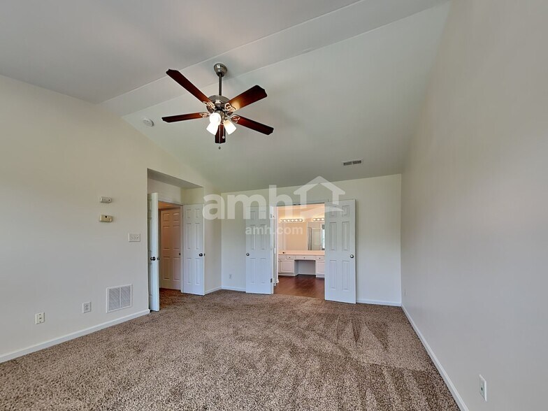 Building Photo - 1440 Cantwell Ct