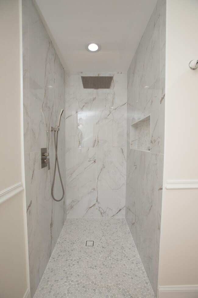 Building Photo - 10821 La Salinas Cir