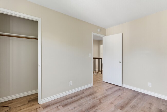 Building Photo - 209 Valley Oak Plaza