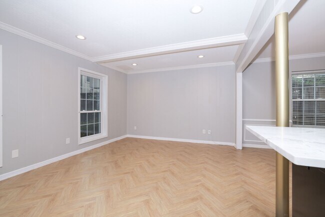 Building Photo - 2209 Nantucket Dr