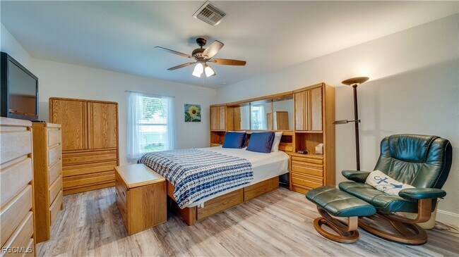 Building Photo - 3322 NW 5th Terrace