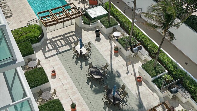 Building Photo - 3550 Galt Ocean Dr