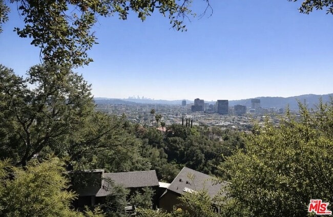 Building Photo - 1570 Melwood Dr