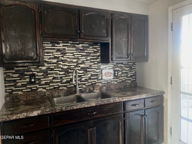 Building Photo - 8210 Marfil Dr