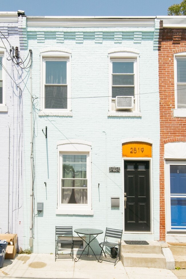 Building Photo - Fishtown Charmer on a Quiet Street - 2 bed...